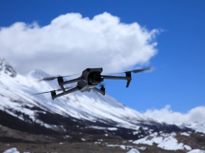 AI rozwiązała zagadkę czerwonej kropki i uratowała życie wspinacza