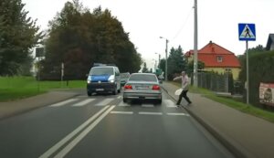 Pilny komunikat Policji Wielickiej- Poszukują kierowcy BMW